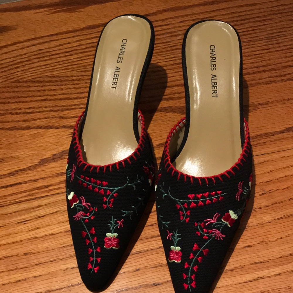 Charles Albert miles with 2” heels and embroidered fronts. Excellent condition